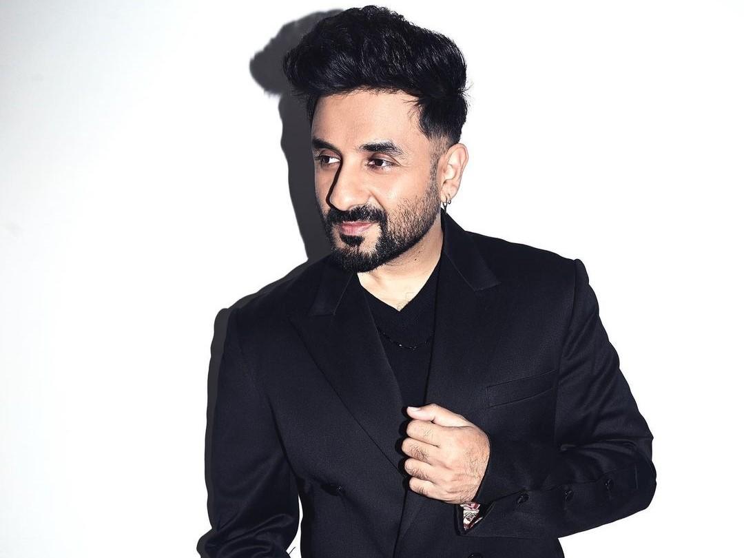 Vir Das Calls For Budding Designers To Create Indian Wear For