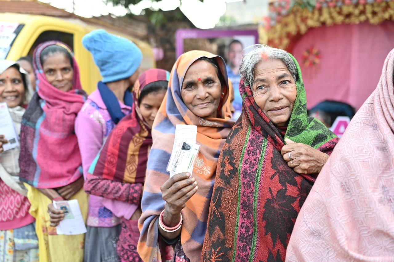 Maharashtra Assembly Election 58.22 Voter Turnout Till 5 PM